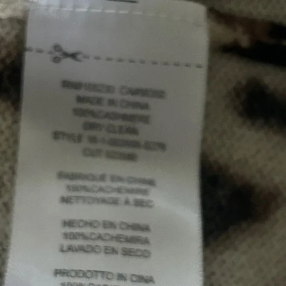 Equipment Cream and Black Leopard Sweater 100% Cashmere medium - Picture 9 of 11